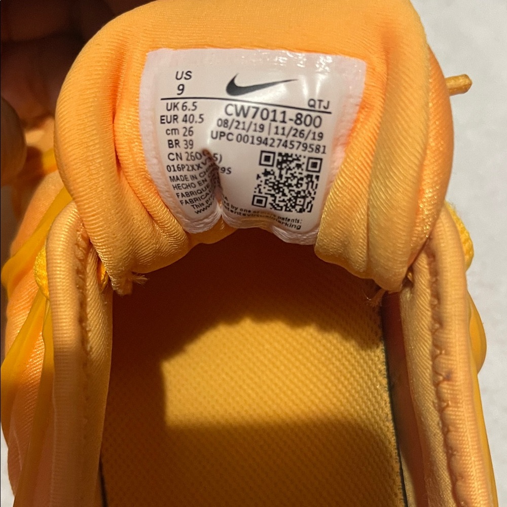 Women’s Orange Nike Air Vapormax Plus - Picture 2 of 4